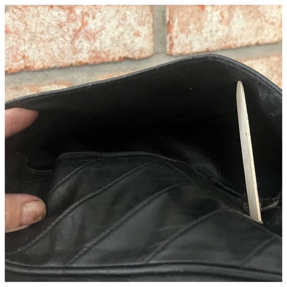 Authentic Vintage Chanel Black Leather Women Shoulder Handbag - Picture 13 of 14